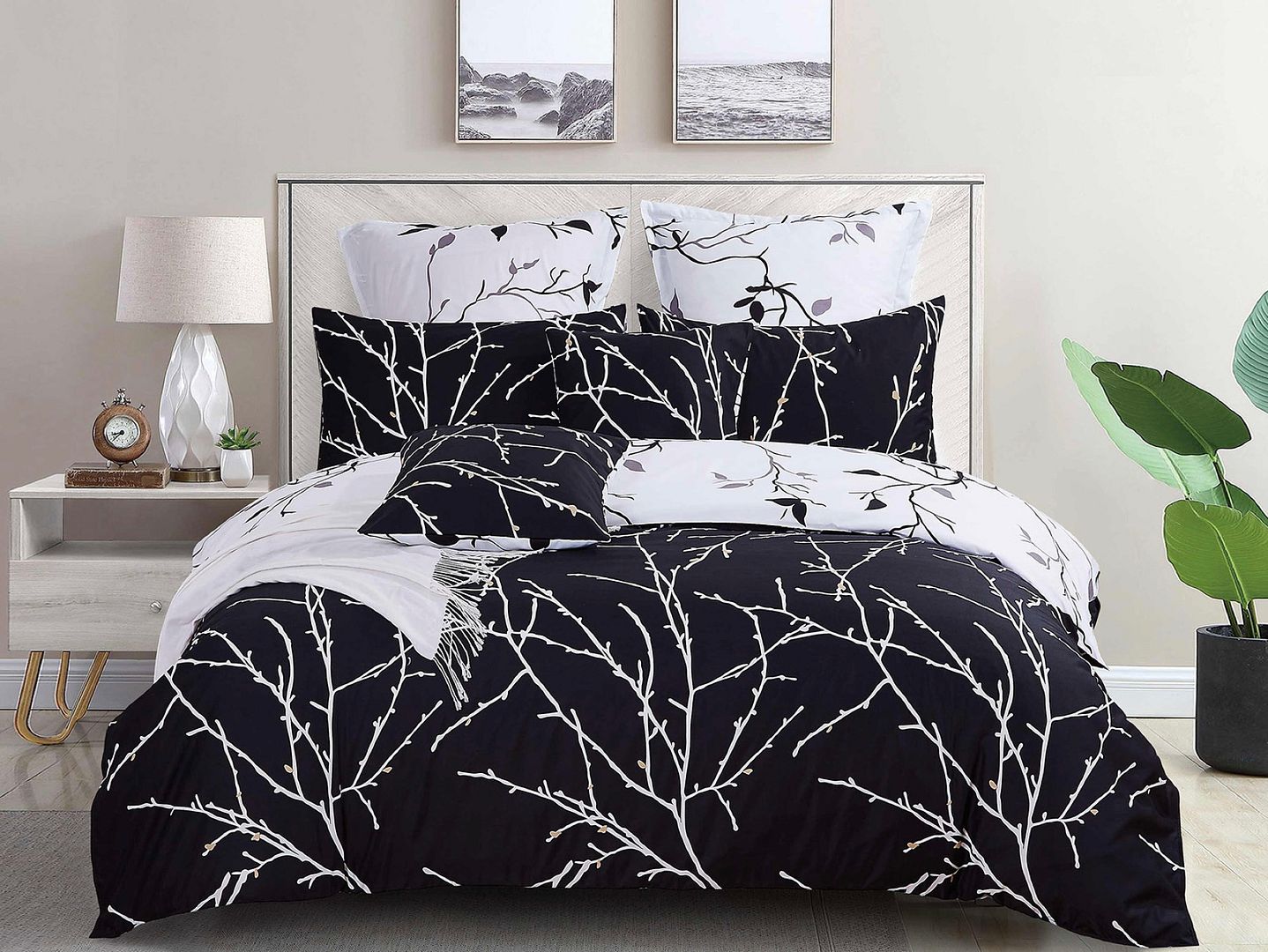 Tree Reversible Double Size Quilt/Duvet Cover Set - Black